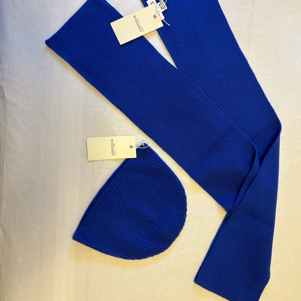 Williams 100% Cashmere scarf & cap